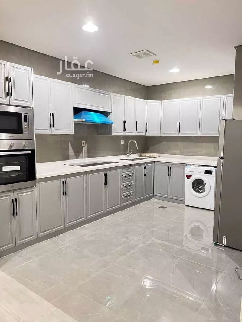 3 bedroom apartment in Al Malqa 6