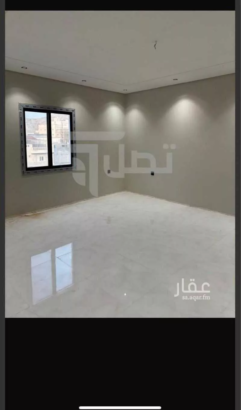 5 bedroom apartment in King Fahd 2