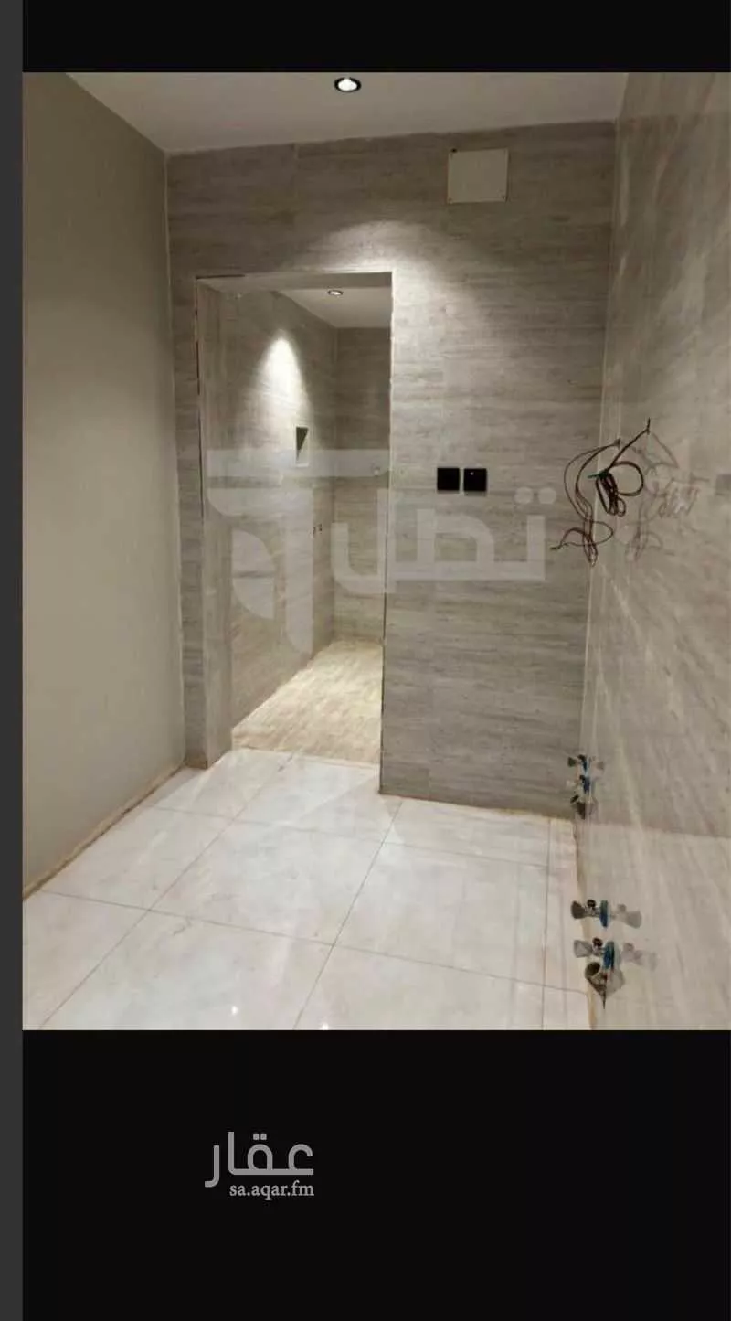 5 bedroom apartment in King Fahd 4