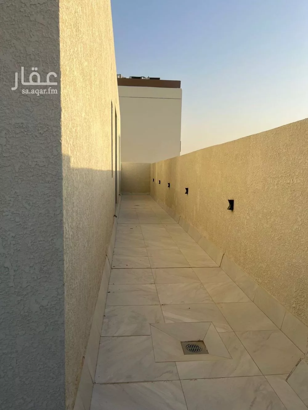 دور 2 غرف في العارض 10
