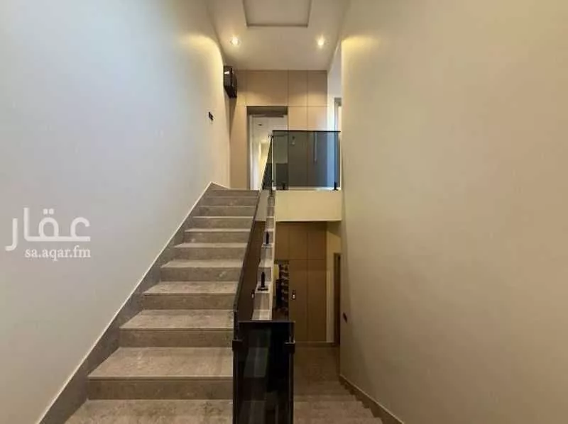 3 bedroom floor in Al Aridh 12