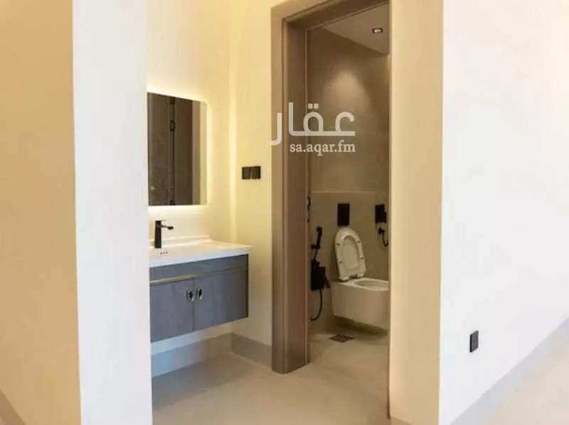 3 bedroom floor in Al Aridh 7