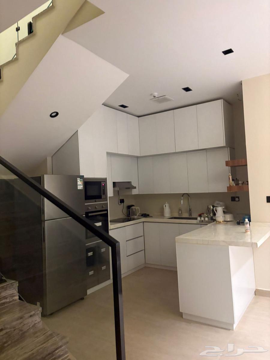 6 bedroom apartment in Tuwaiq 4