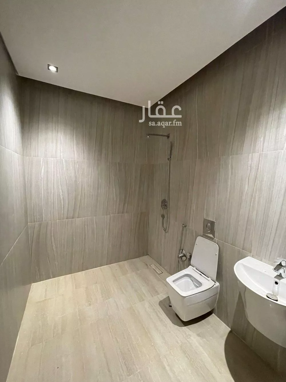 3 bedroom floor in Al Qadisiyah 4