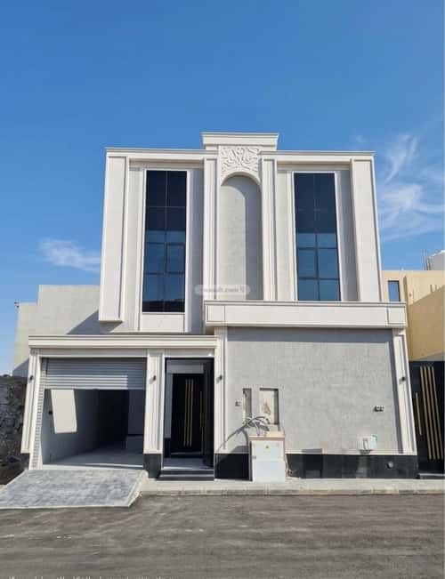 7 bedroom villa in Al Janadriyah 3