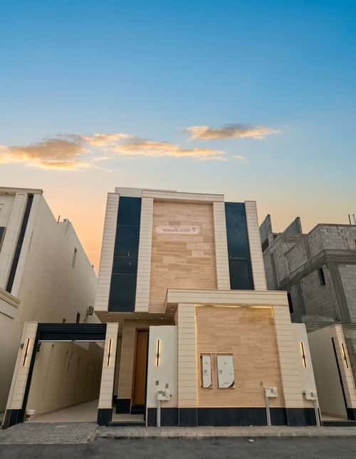 5 bedroom floor in Al Janadriyah 5