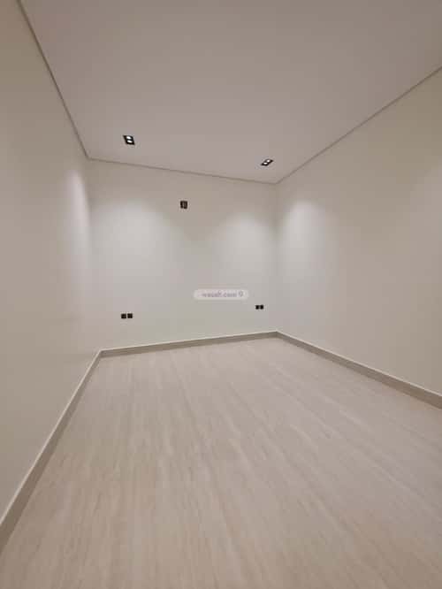 5 bedroom floor in Al Janadriyah 8