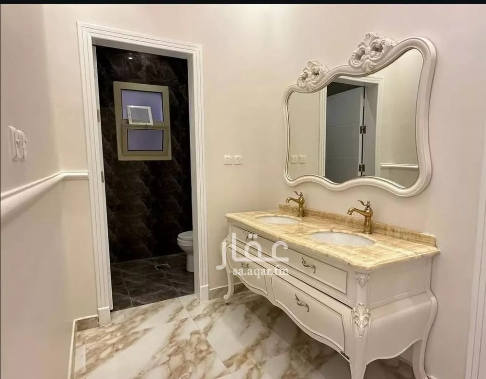 فيلا 8 غرف في العارض 6