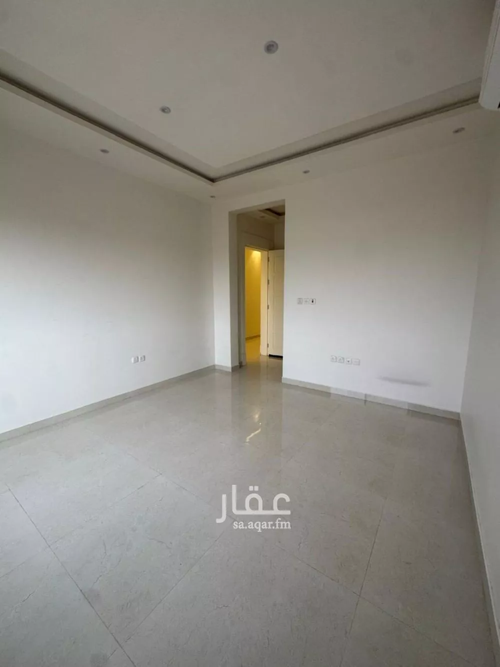 فيلا 7 غرف في العارض 17