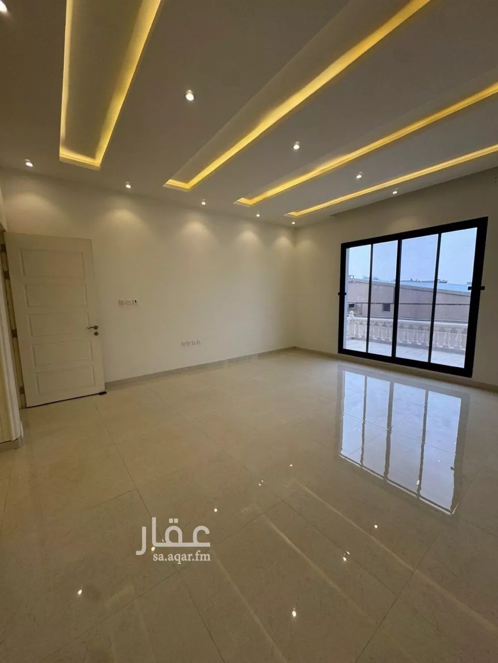فيلا 7 غرف في العارض 21