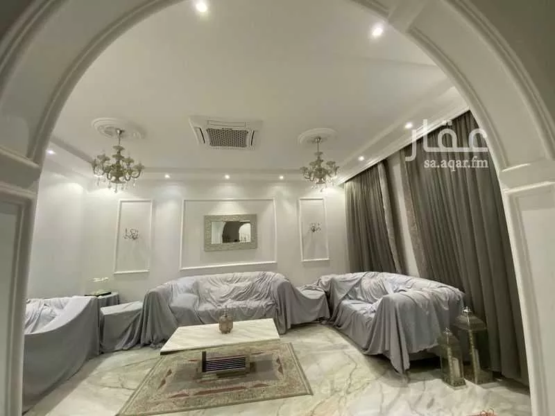 9 bedroom villa in Al Aridh 5