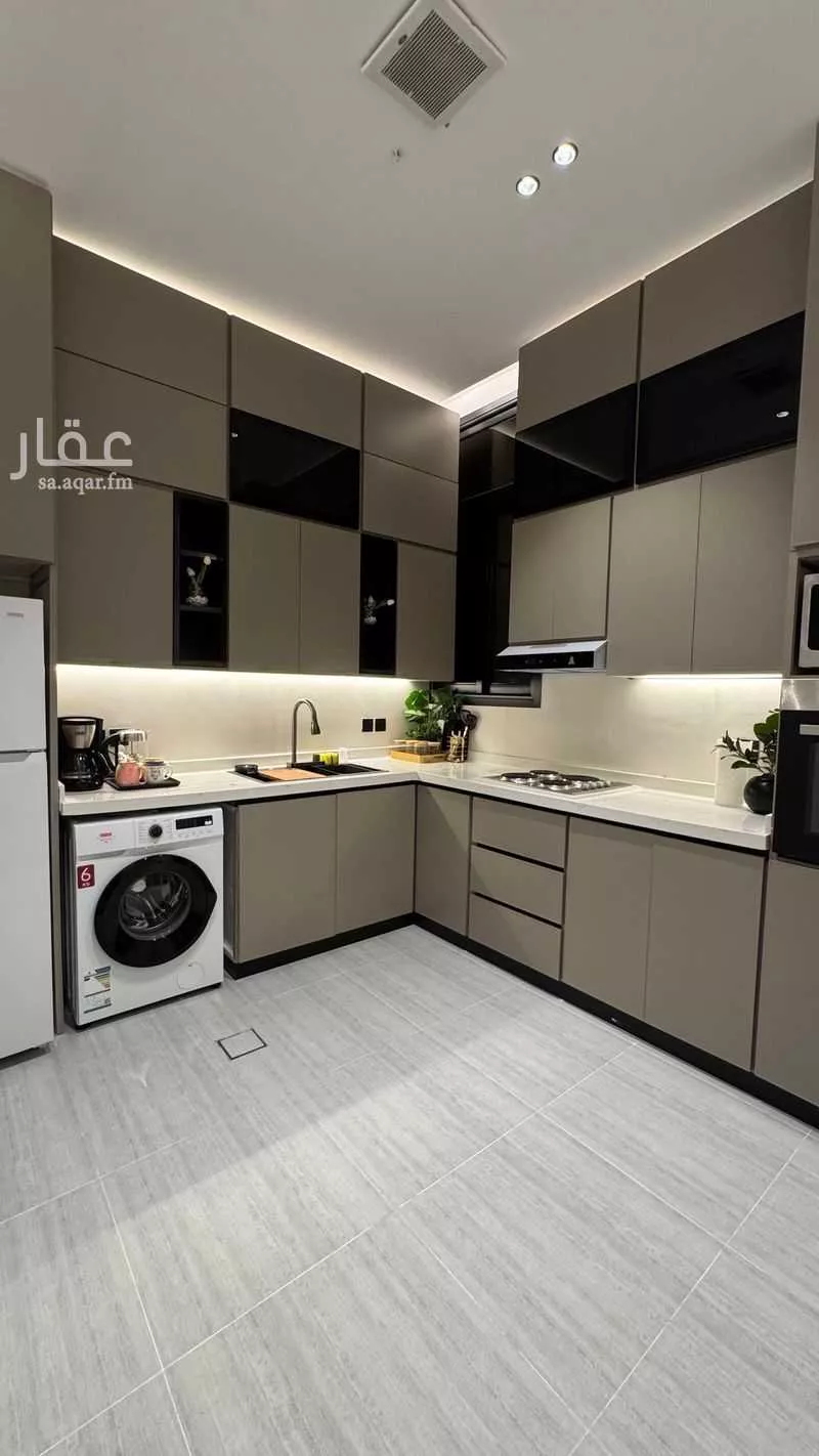 3 bedroom apartment in Al Yarmouk 5