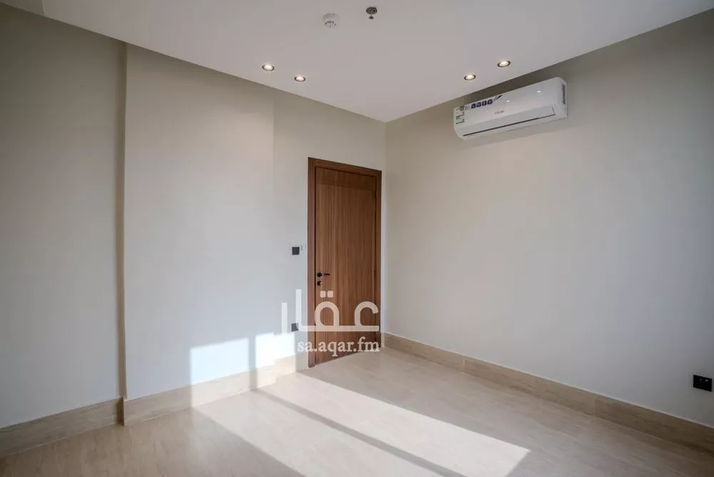 5 bedroom apartment in Ash Shulah 15