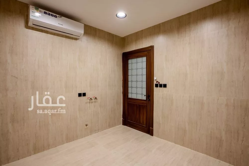 5 bedroom apartment in Ash Shulah 9
