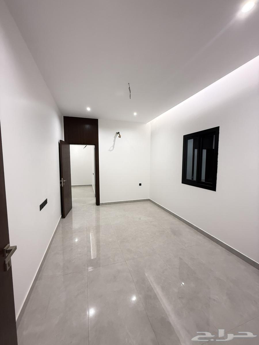 5 bedroom villa in Al Bashaer 6