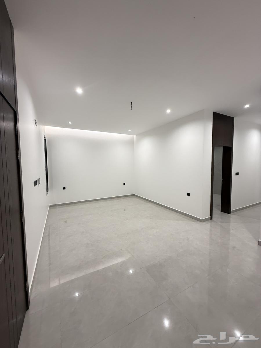 5 bedroom villa in Al Bashaer 7