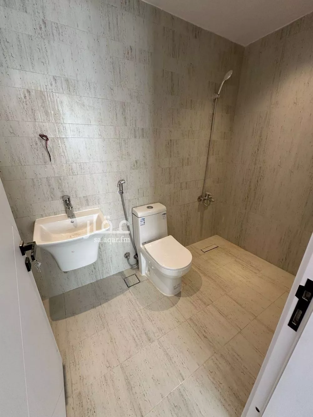 4 bedroom apartment in Al Janadriyah 5