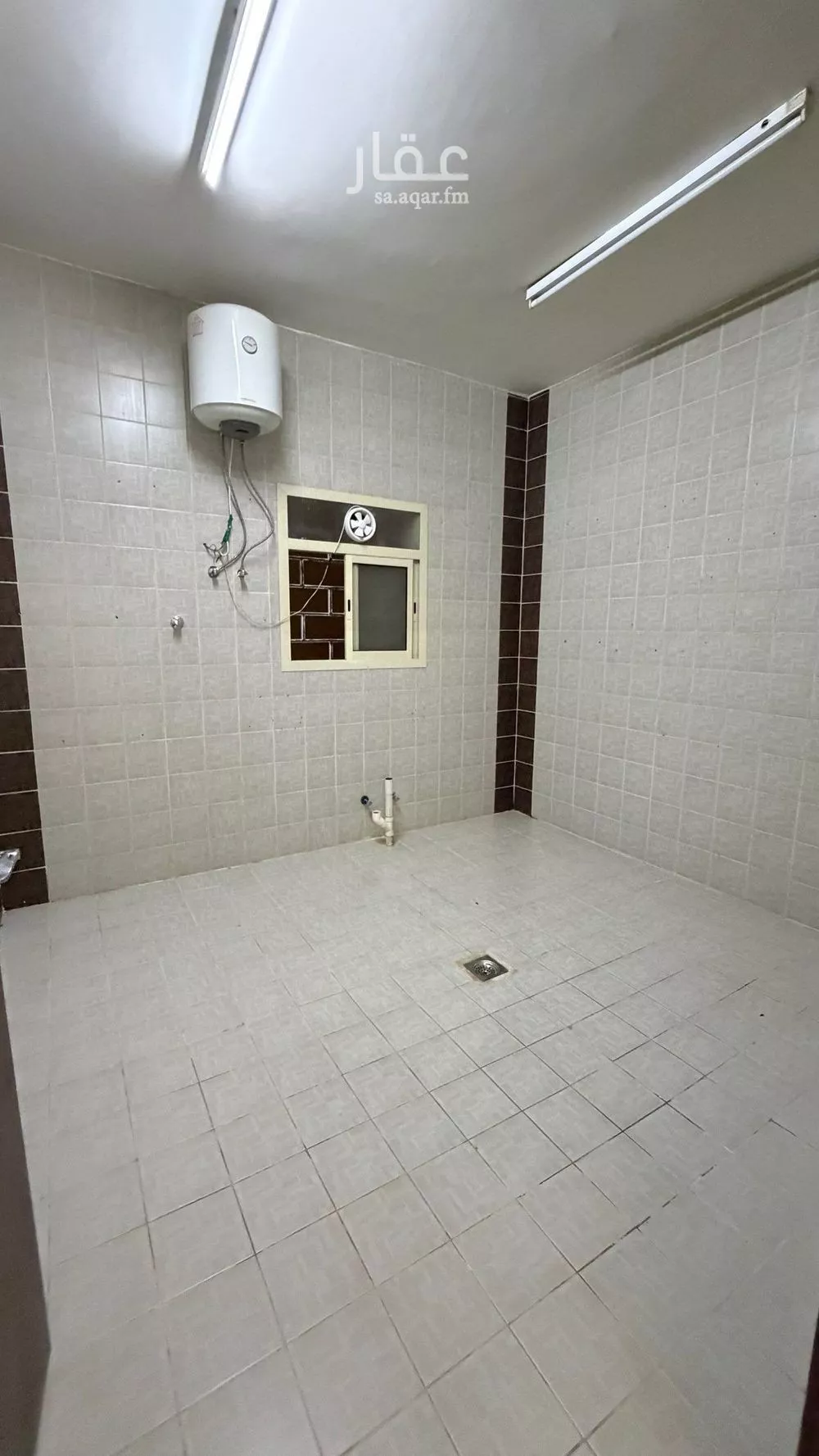 4 bedroom floor in Ishbiliyah 9