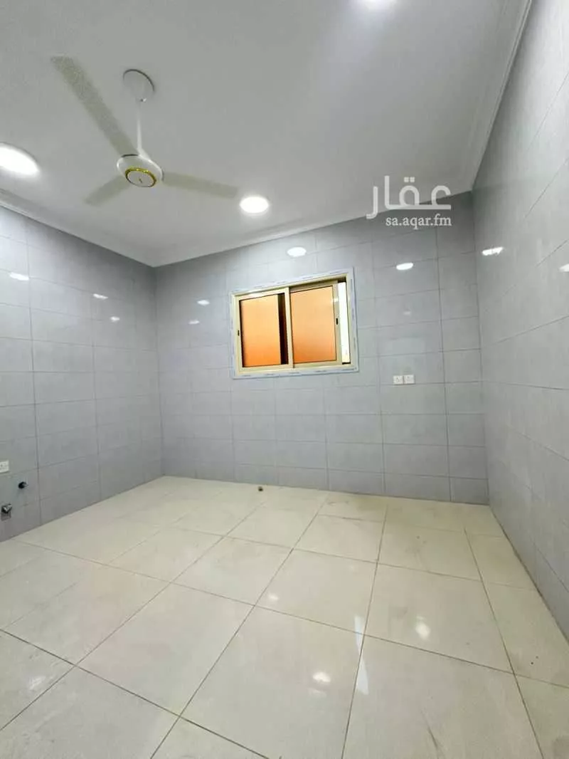 4 bedroom apartment in Al Aziziyah, Madinah 14