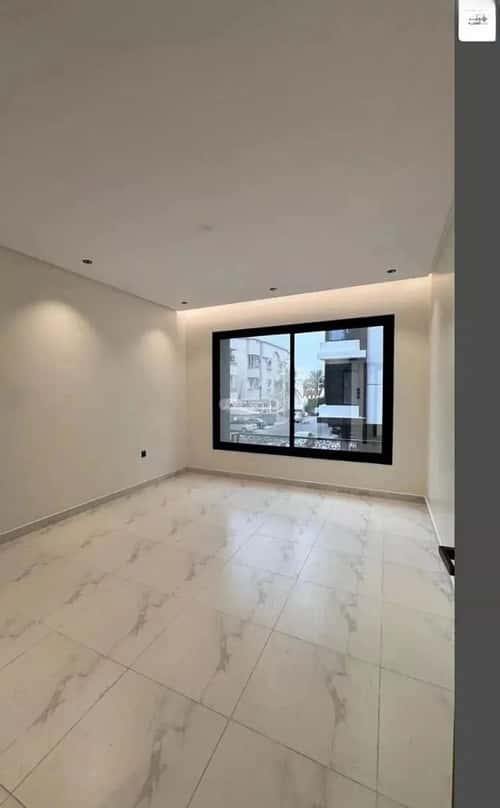 شقة 4 غرف في الروضة 3