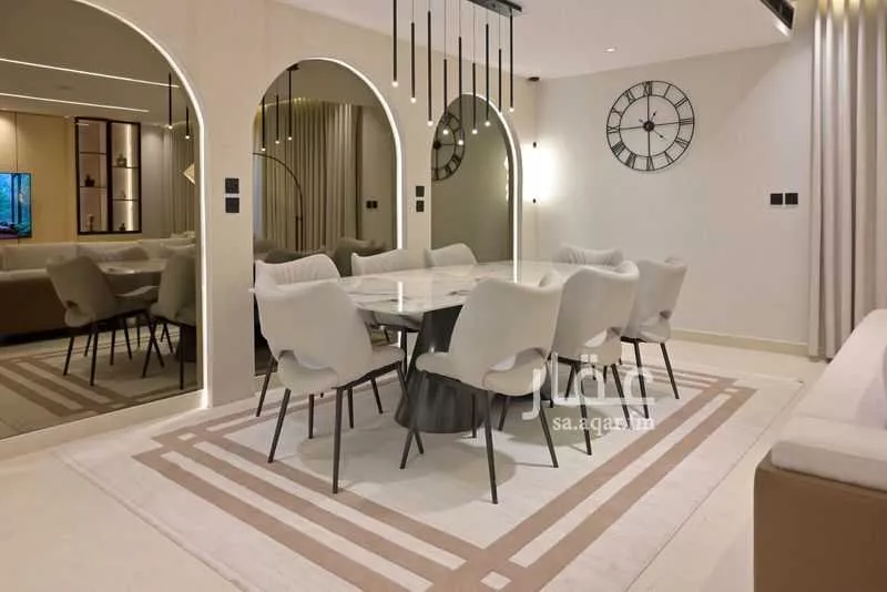 3 bedroom apartment in Al Malqa 8