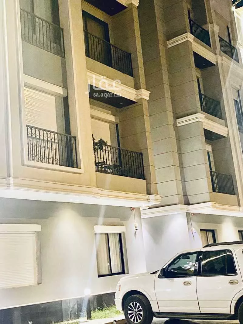 5 bedroom apartment in Riyadh 11
