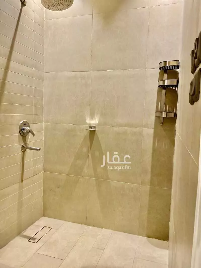 5 bedroom apartment in Riyadh 12