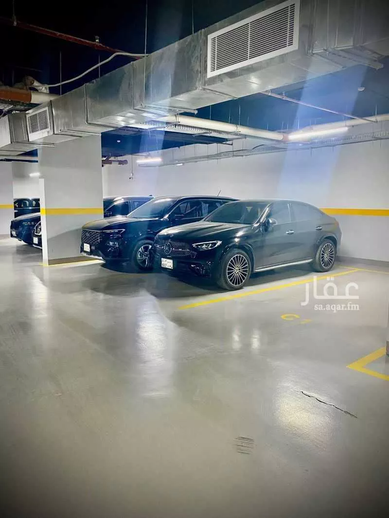 5 bedroom apartment in Riyadh 16
