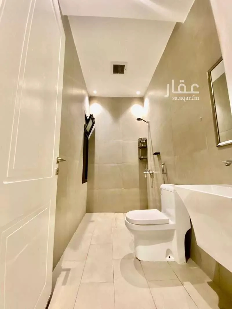 5 bedroom apartment in Riyadh 10