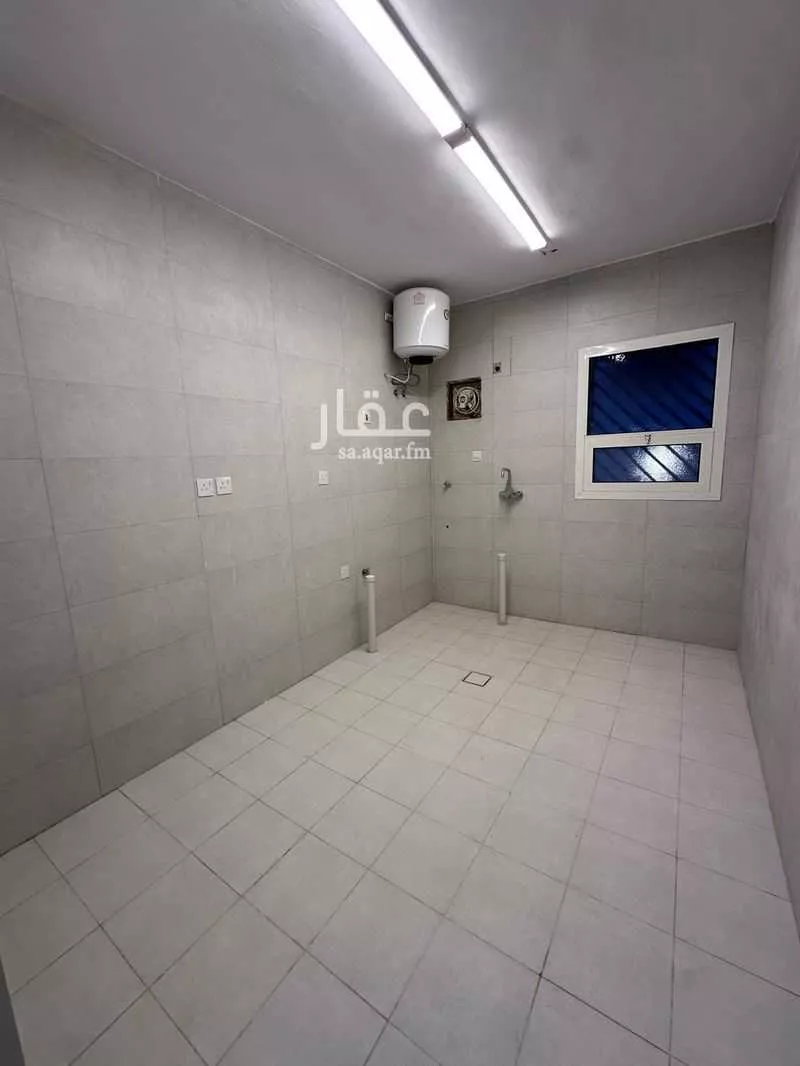 4 bedroom apartment in Al Rabwa, Riyadh 17