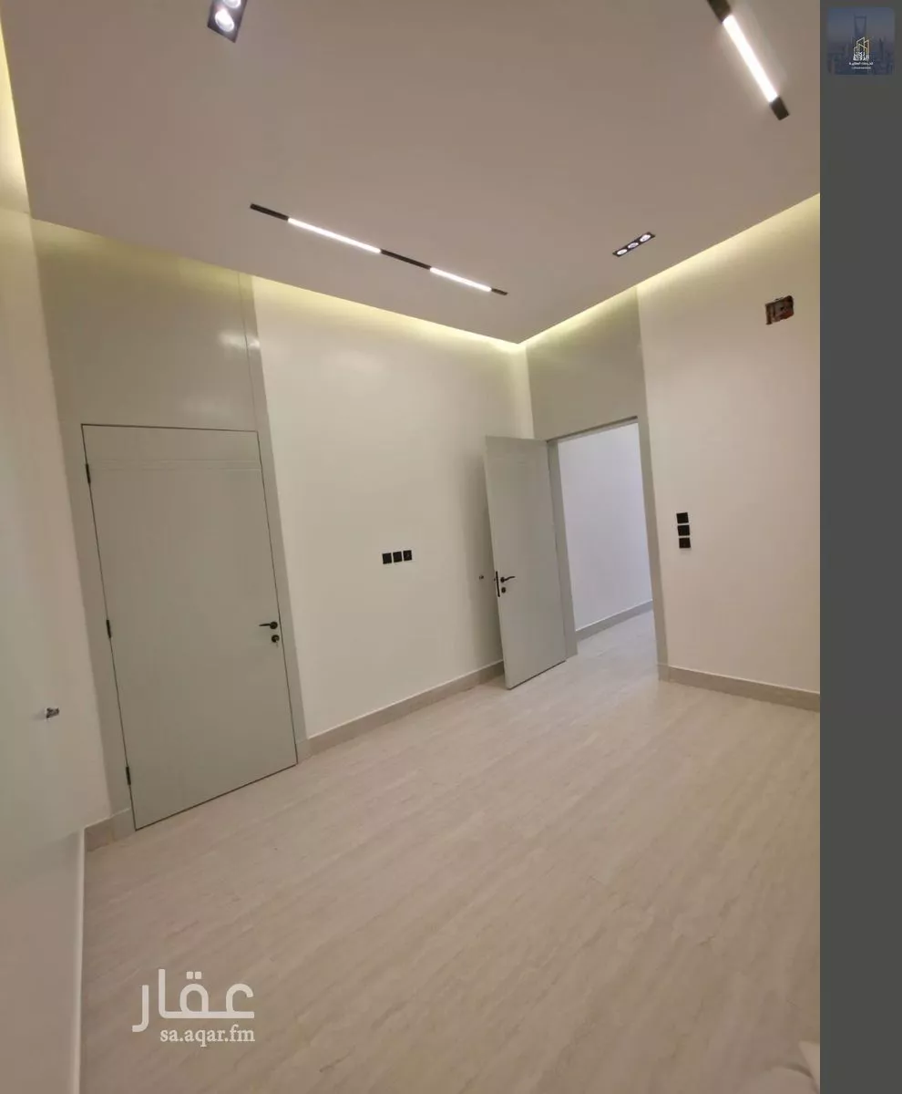 5 bedroom floor in Al Janadriyah 8