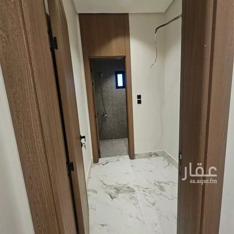 شقة 5 غرف في الحمرا 19