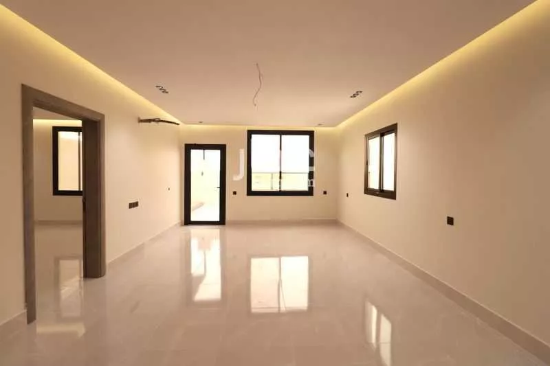 4 bedroom apartment in Al Bawadi, Jeddah 6