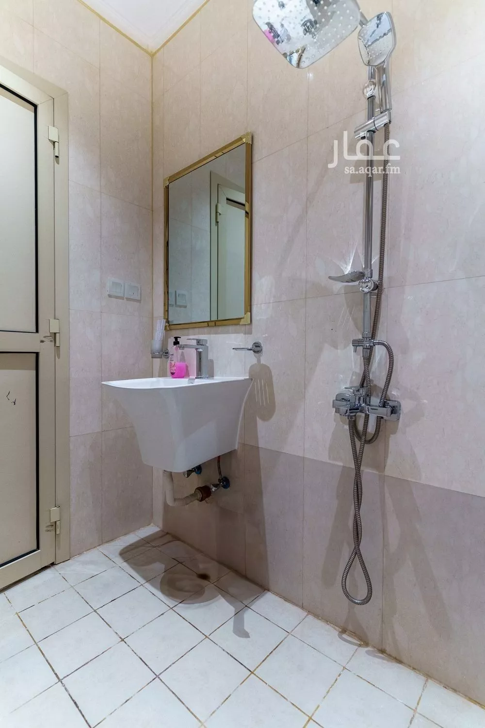 2 bedroom apartment in Ishbiliyah 8