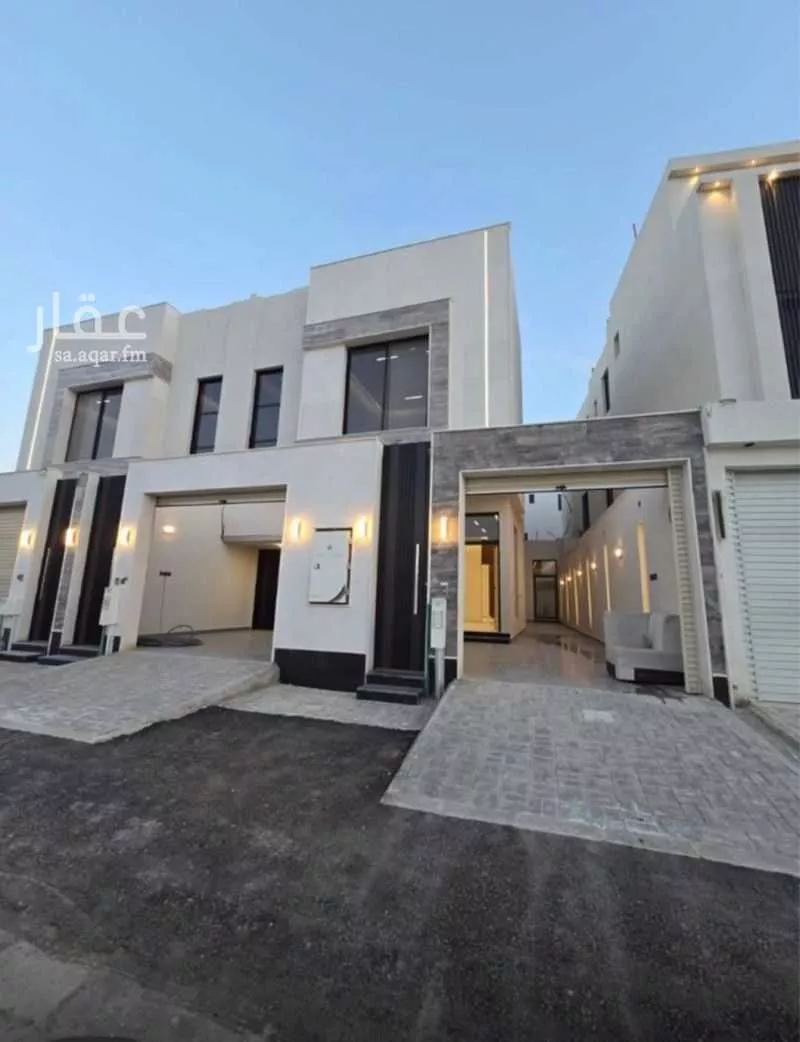 8 bedroom floor in Al Janadriyah 5