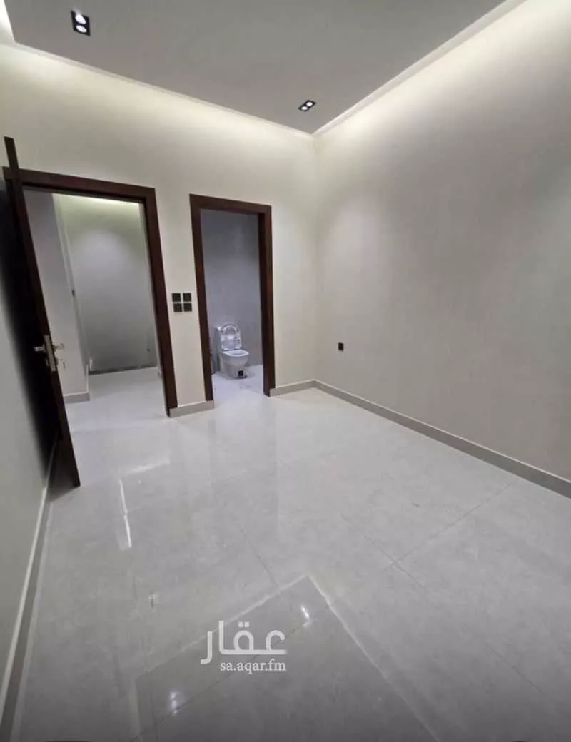 8 bedroom floor in Al Janadriyah 6