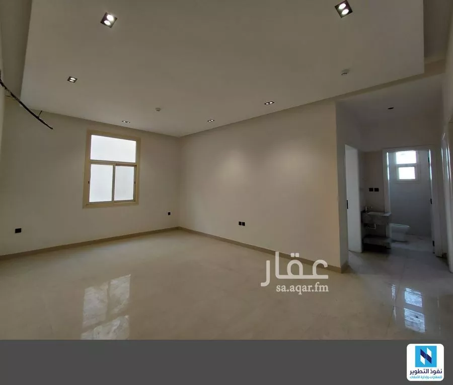 عمارة 916 م² في العارض 6
