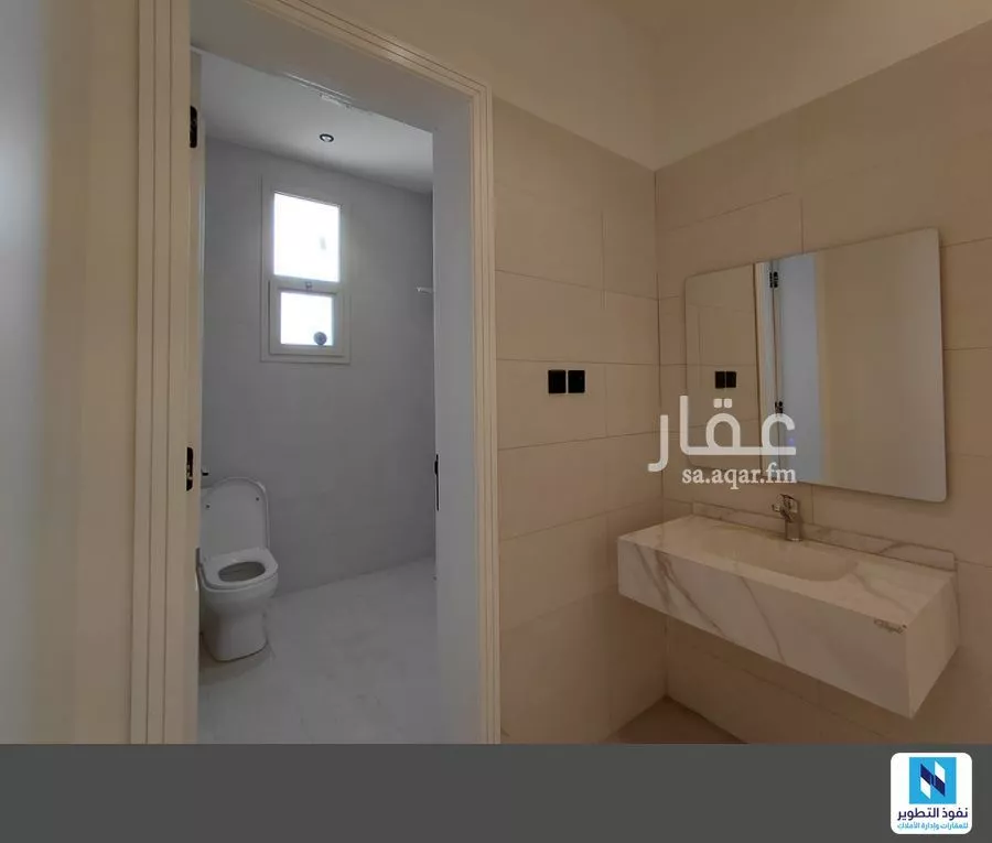 عمارة 916 م² في العارض 10