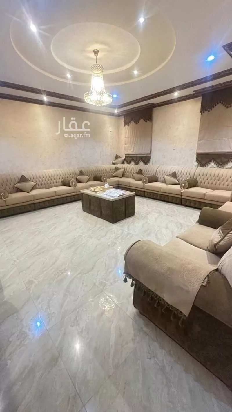 عمارة 550 م² في الروضة 7