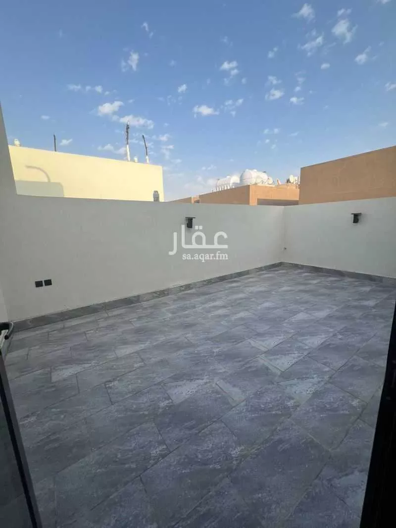 2 bedroom floor in Al Olaya 9