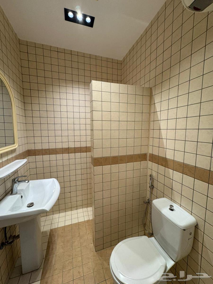 10 bedroom villa in Al Khuzama, Riyadh 25