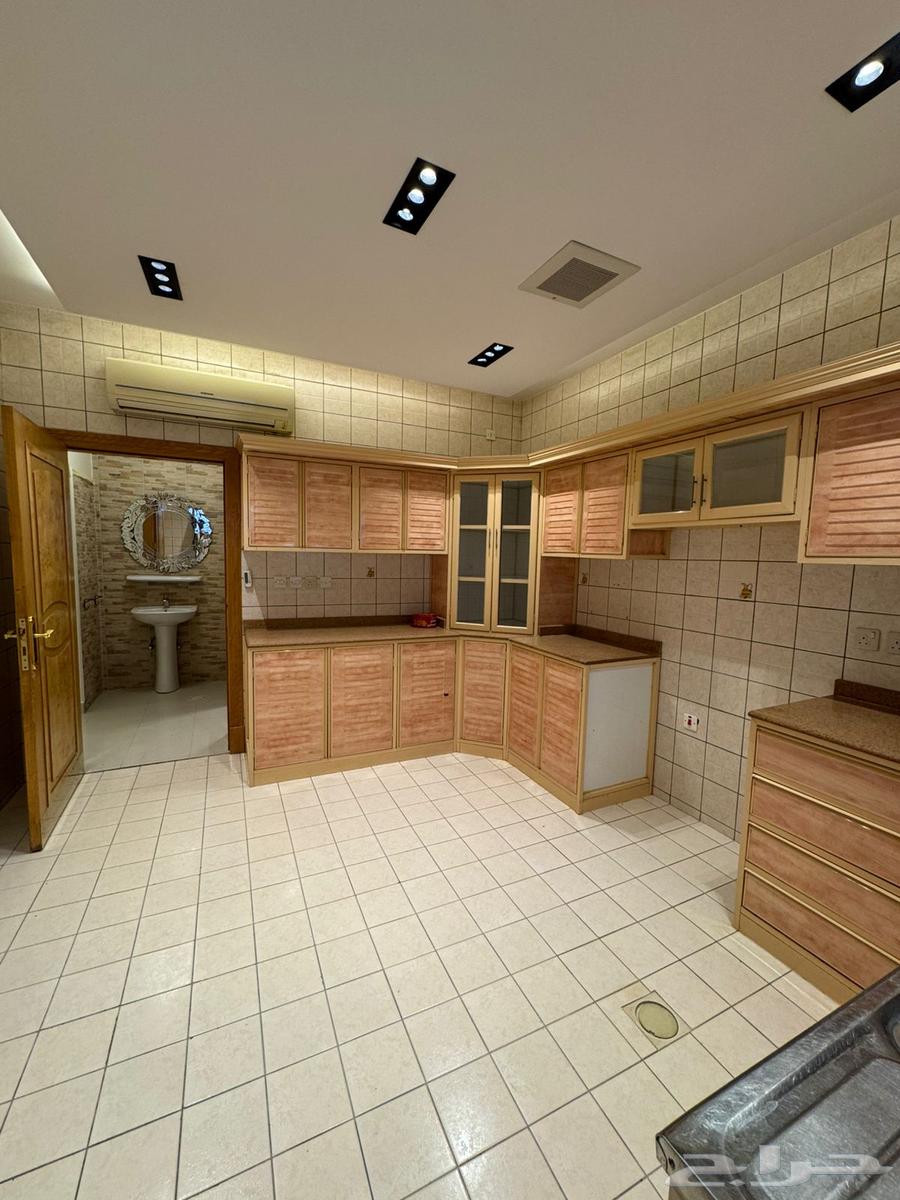 10 bedroom villa in Al Khuzama, Riyadh 5
