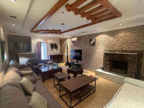 10 bedroom villa in Al Rabwa 9