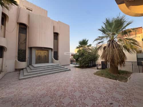 10 bedroom villa in Al Rabwa 6