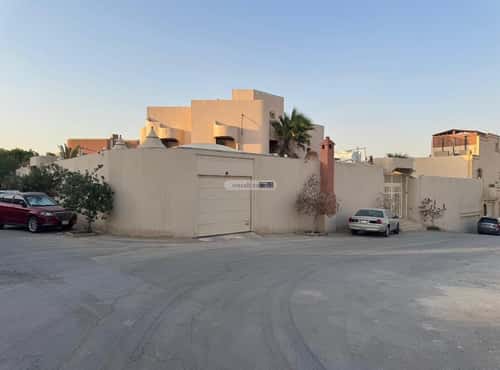 10 bedroom villa in Al Rabwa 15
