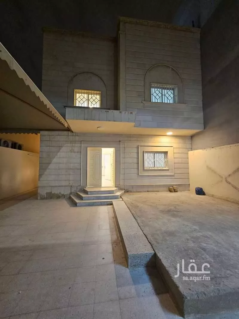 فيلا 8 غرف في الروضة 1