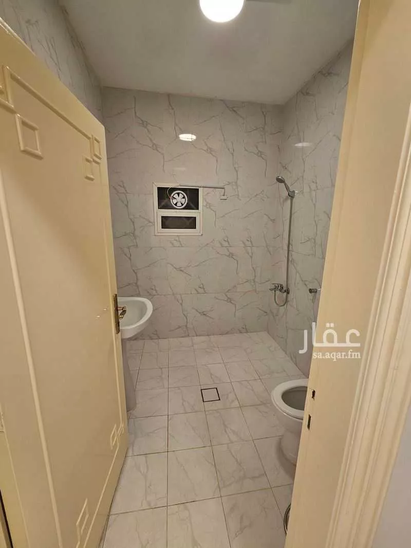 8 bedroom villa in Al Rawdah, Riyadh 11