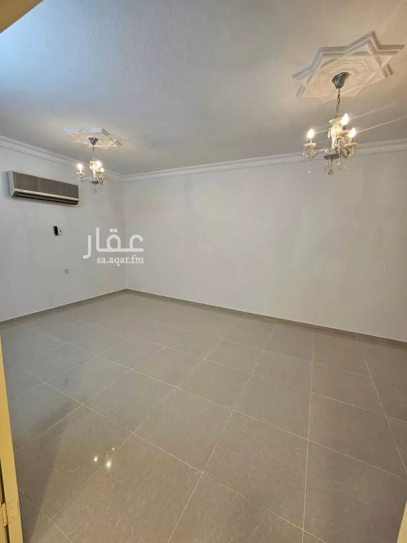 فيلا 8 غرف في الروضة 3