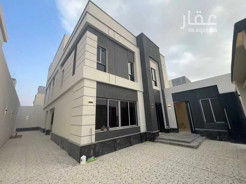 8 bedroom villa in Al Janadriyah 2