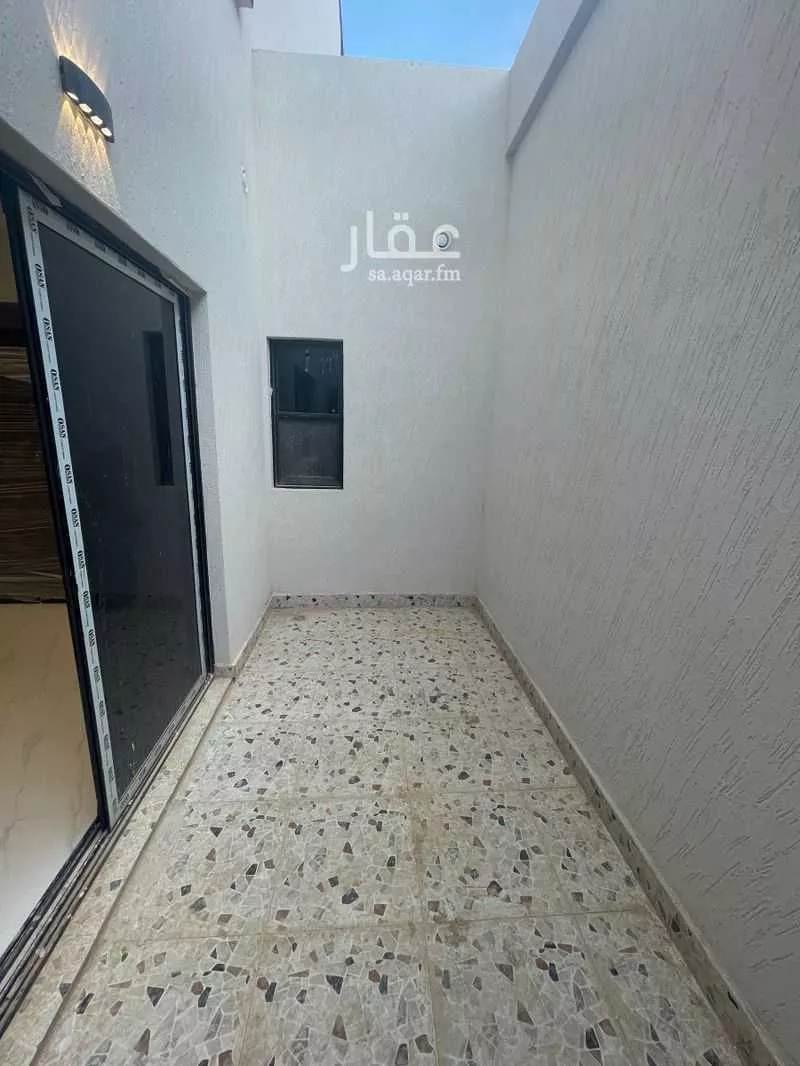 8 bedroom villa in Al Janadriyah 11